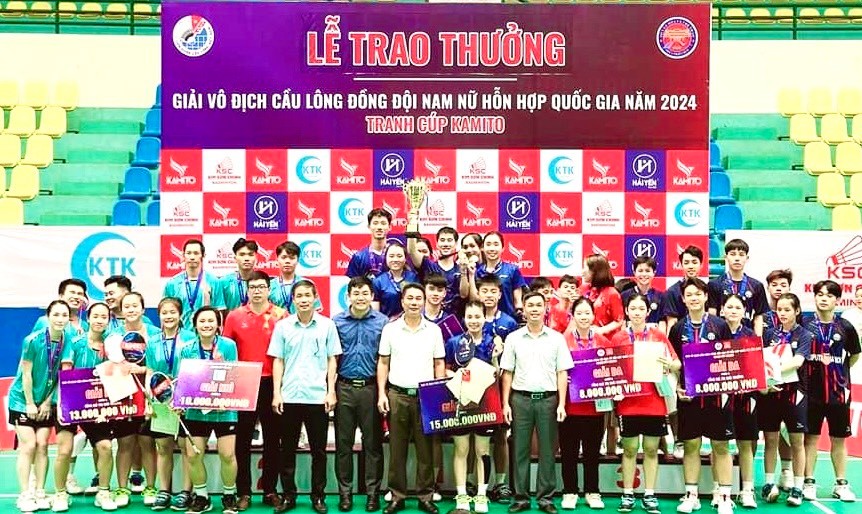 Bắc Giang giành Cúp vô địch giải vô địch Cầu lông đồng đội nam nữ quốc gia năm 2024|https://svhttdl.bacgiang.gov.vn/chi-tiet-tin-tuc/-/asset_publisher/xqtf4Gcdcef5/content/bac-giang-gianh-cup-vo-ich-giai-vo-ich-cau-long-ong-oi-nam-nu-quoc-gia-nam-2024
